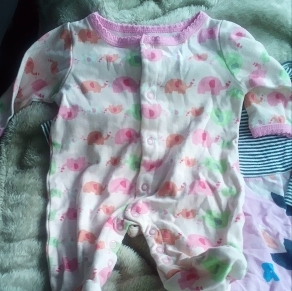 Set of 2 pyjamas for baby girl size 0-3 months, by Tea and Baby Grand - Picture 3 of 6